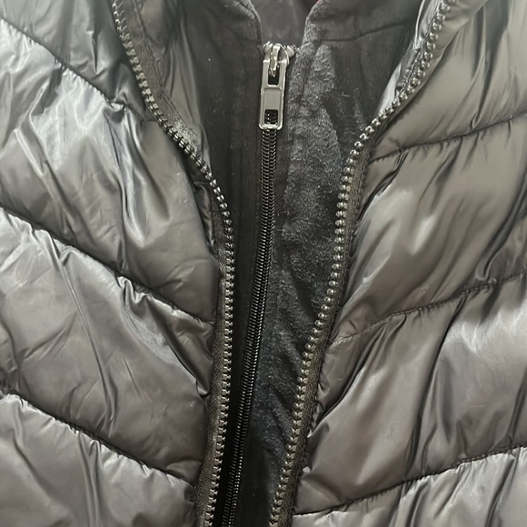 Guess jacket puffer boys Size 14
Gently used.
Excellent Condition.
Color… - Picture 2 of 6
